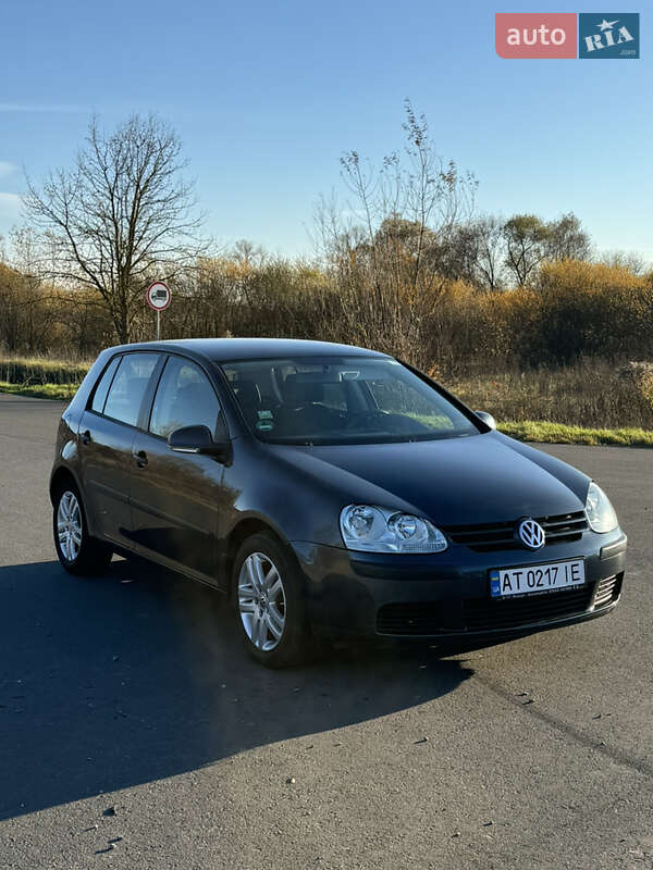 Volkswagen Golf 2004 року в Івано-Франківську