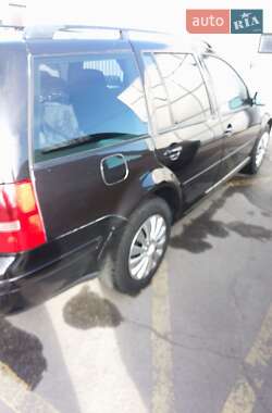 Volkswagen Golf 2004