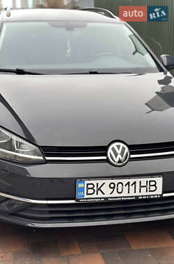 Volkswagen Golf  2017