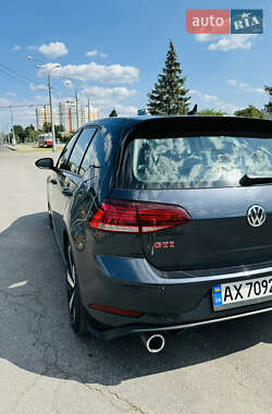 Volkswagen Golf 2020