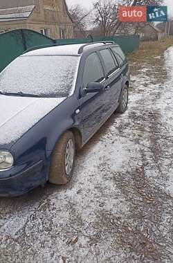 Volkswagen Golf  2004