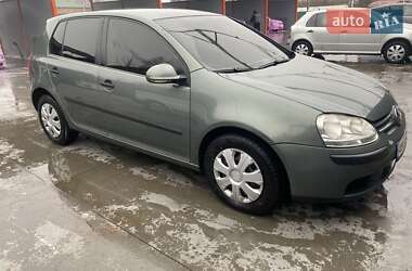 Volkswagen Golf  2003