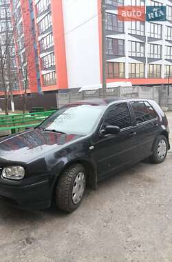 Volkswagen Golf  2001