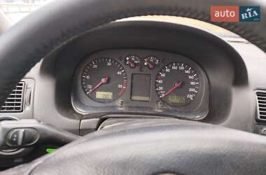 Volkswagen Golf  1999