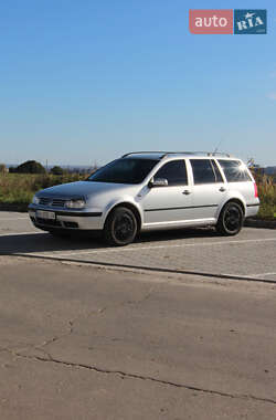 Volkswagen Golf  2003