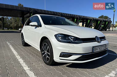 Volkswagen Golf  2020