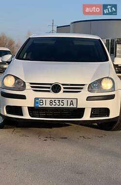 Volkswagen Golf  2004