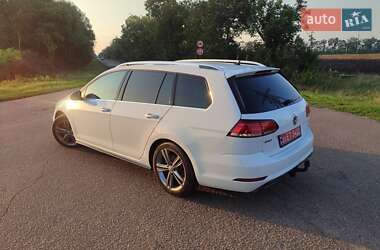 Volkswagen Golf  2020