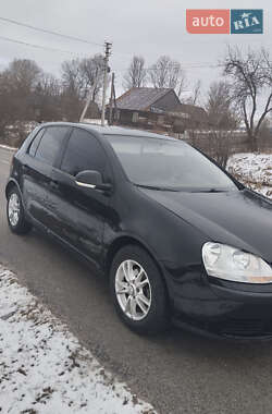 Volkswagen Golf  2004