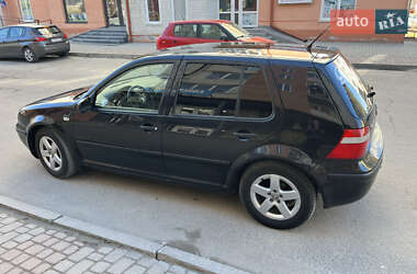 Volkswagen Golf  2003