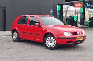 Volkswagen Golf 2003