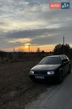 Volkswagen Golf 2000