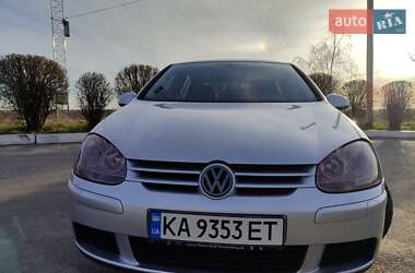 Volkswagen Golf  2004