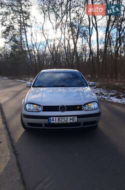 Volkswagen Golf 2002