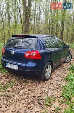 Volkswagen Golf  2005