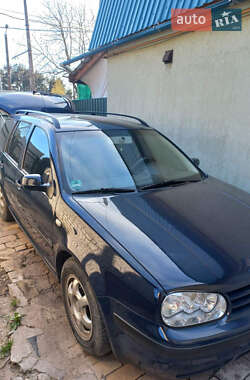 Volkswagen Golf  2002