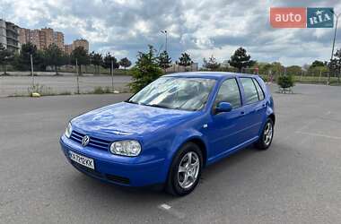 Volkswagen Golf  2003