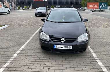 Volkswagen Golf 2005
