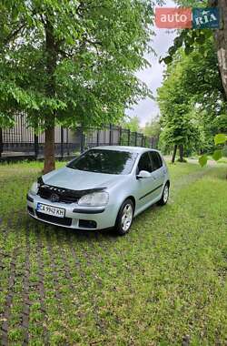 Volkswagen Golf  2005