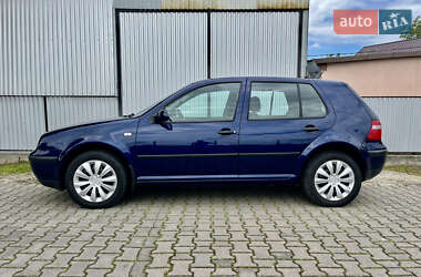 Volkswagen Golf  2003
