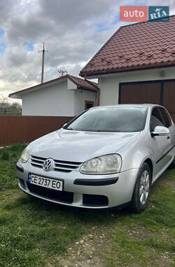 Volkswagen Golf  2004