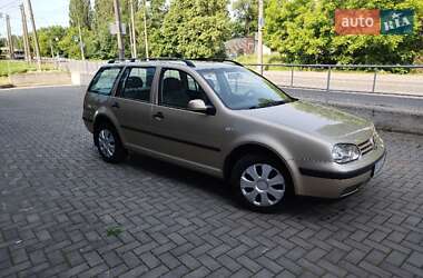 Volkswagen Golf  2001