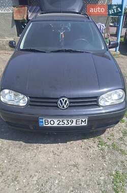Volkswagen Golf  2001