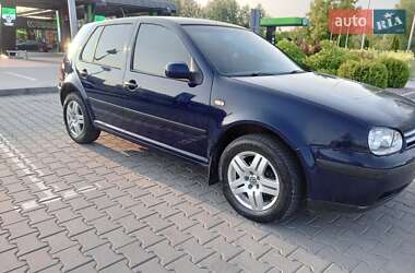 Volkswagen Golf  2000