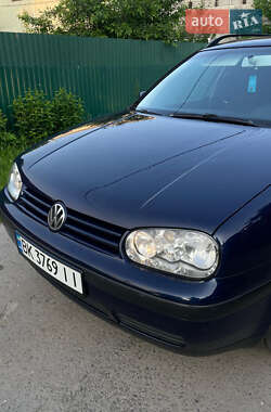 Volkswagen Golf 2002