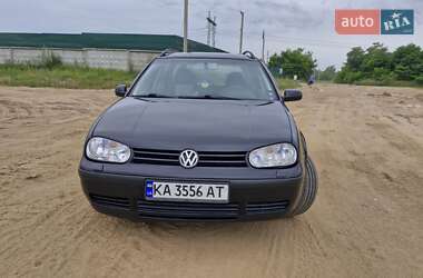 Volkswagen Golf  2001