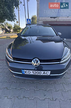 Volkswagen Golf  2017