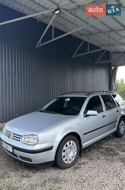 Volkswagen Golf 2004