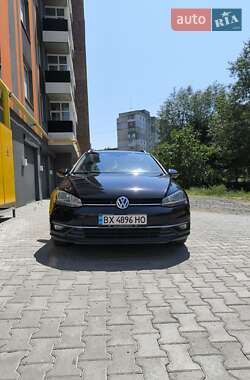 Универсал Volkswagen Golf 2017 в Хмельницком