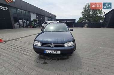 Volkswagen Golf 2004