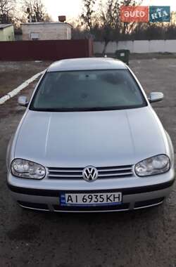 Volkswagen Golf  2002