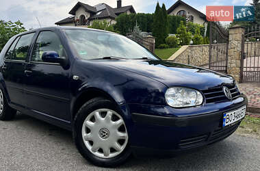 Volkswagen Golf  2002