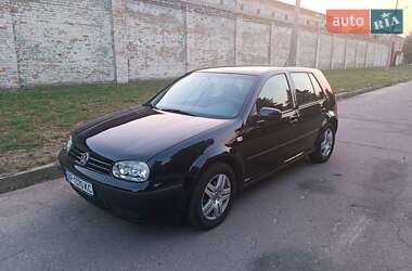 Volkswagen Golf  2002