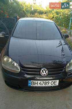 Volkswagen Golf  2004