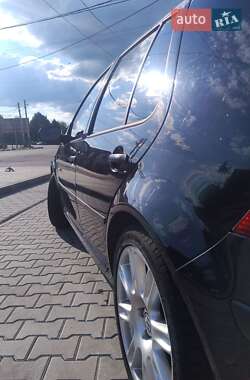 Volkswagen Golf  2002