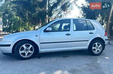 Volkswagen Golf  2000