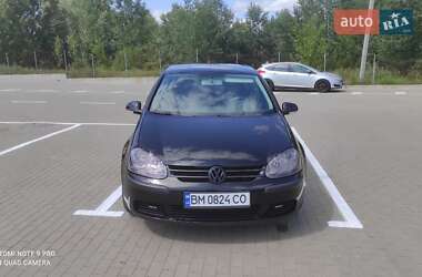 Volkswagen Golf  2004