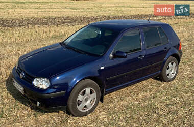 Volkswagen Golf  2003