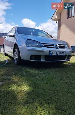 Volkswagen Golf 2004