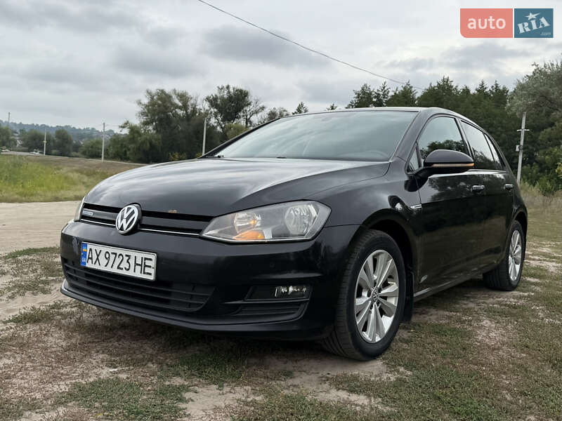 Хэтчбек Volkswagen Golf
