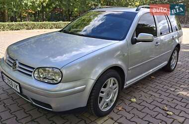 Volkswagen Golf  2004