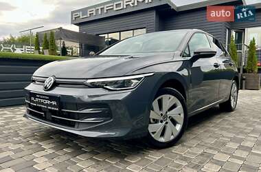 Volkswagen Golf  2024