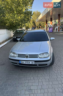 Volkswagen Golf  2003