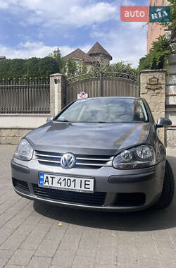 Volkswagen Golf  2005