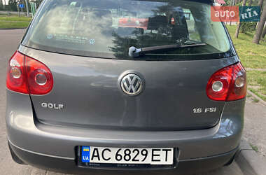 Volkswagen Golf  2005