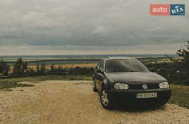 Volkswagen Golf  2001